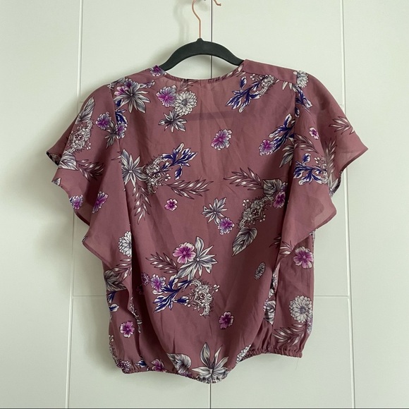 3/$45 Japana Floral Blouse - Picture 3 of 3